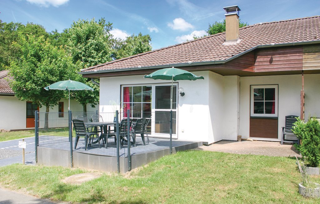 Ferienhaus Sincl mit Terrasse und Garten